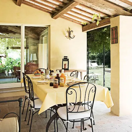 Casa Ezelina * بيزارو