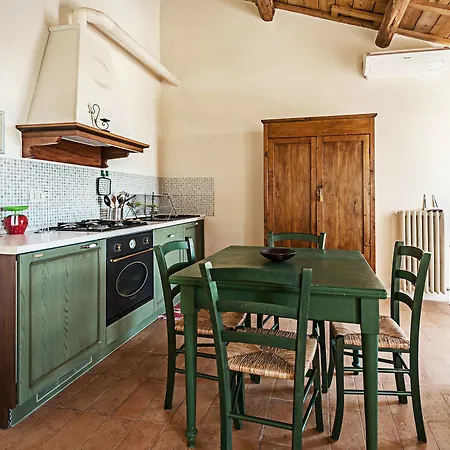 Casa Ezelina * بيزارو